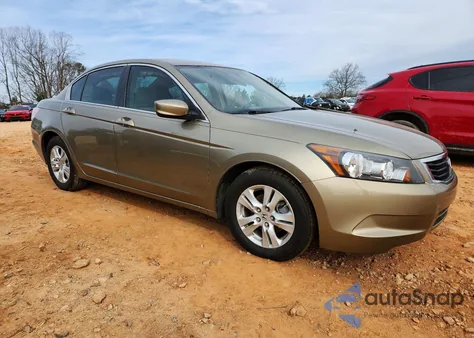 2009 Honda Accord Lxp z USA, uszkodzony, nr VIN 1HGCP26499A008427